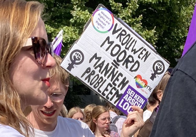 Dolle Mina is terug!